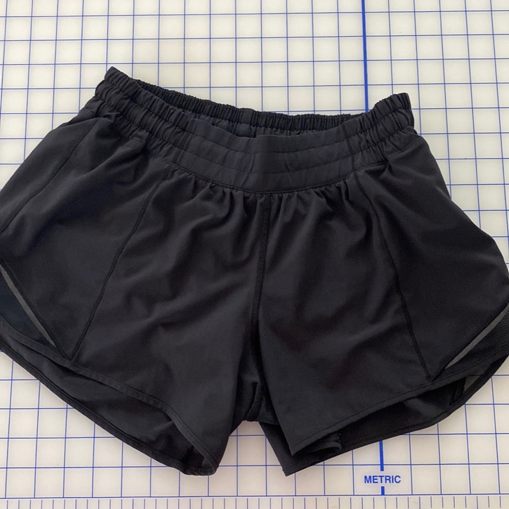 Black lululemon hotty hot